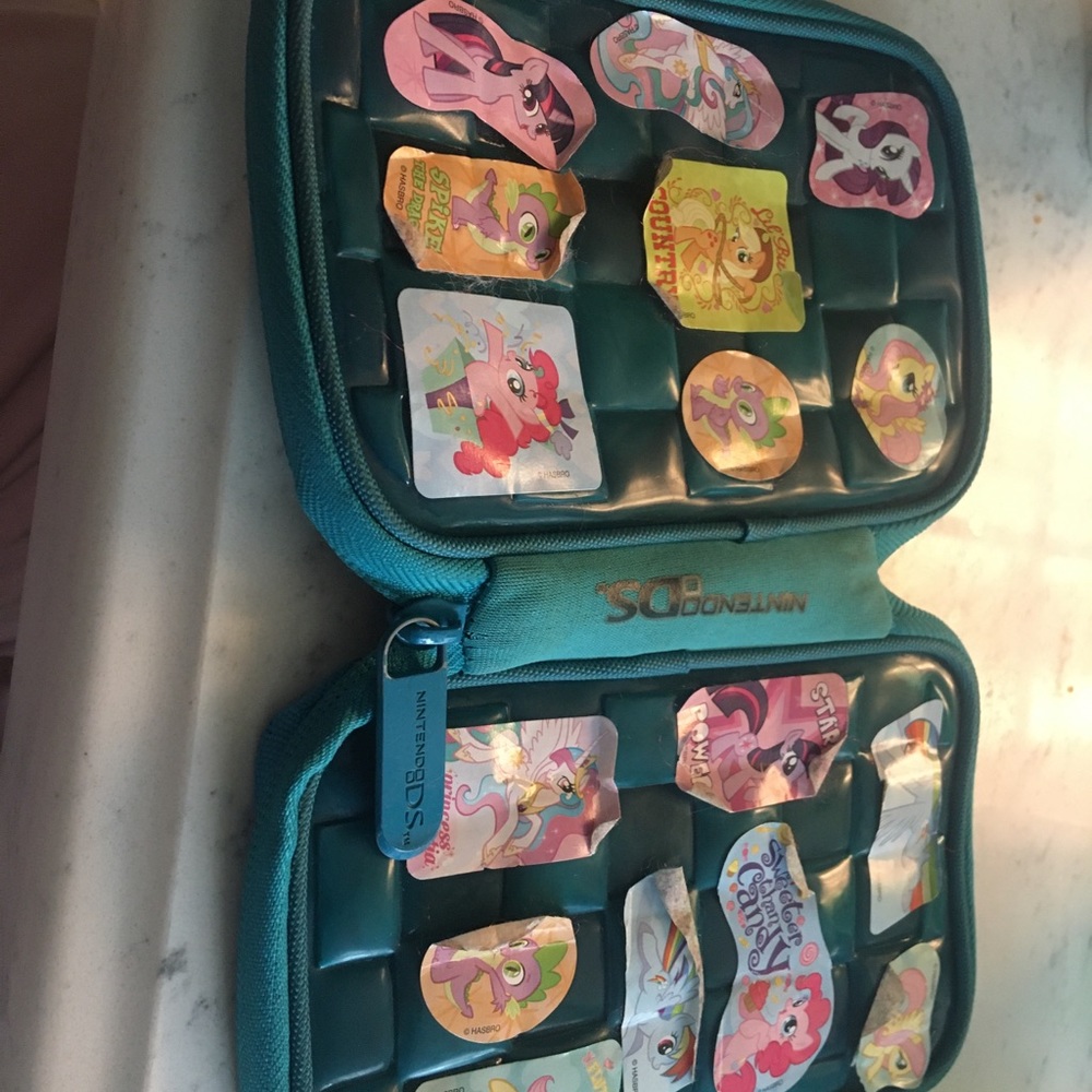 Nintendo Ds Case - image 1